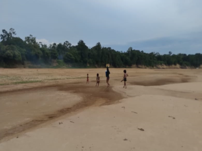 Comunidade ribeirinha de Panacarica, em Roraima, sofre com seca na região 