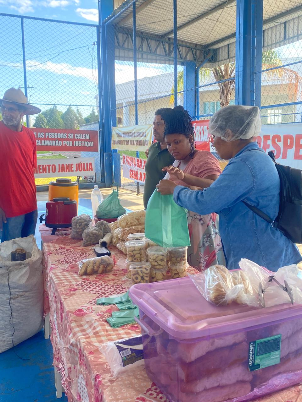 Feira da Agricultura Familiar celebra resistência e produção na ocupação Jane Júlia (Pau D’Arco / PA)