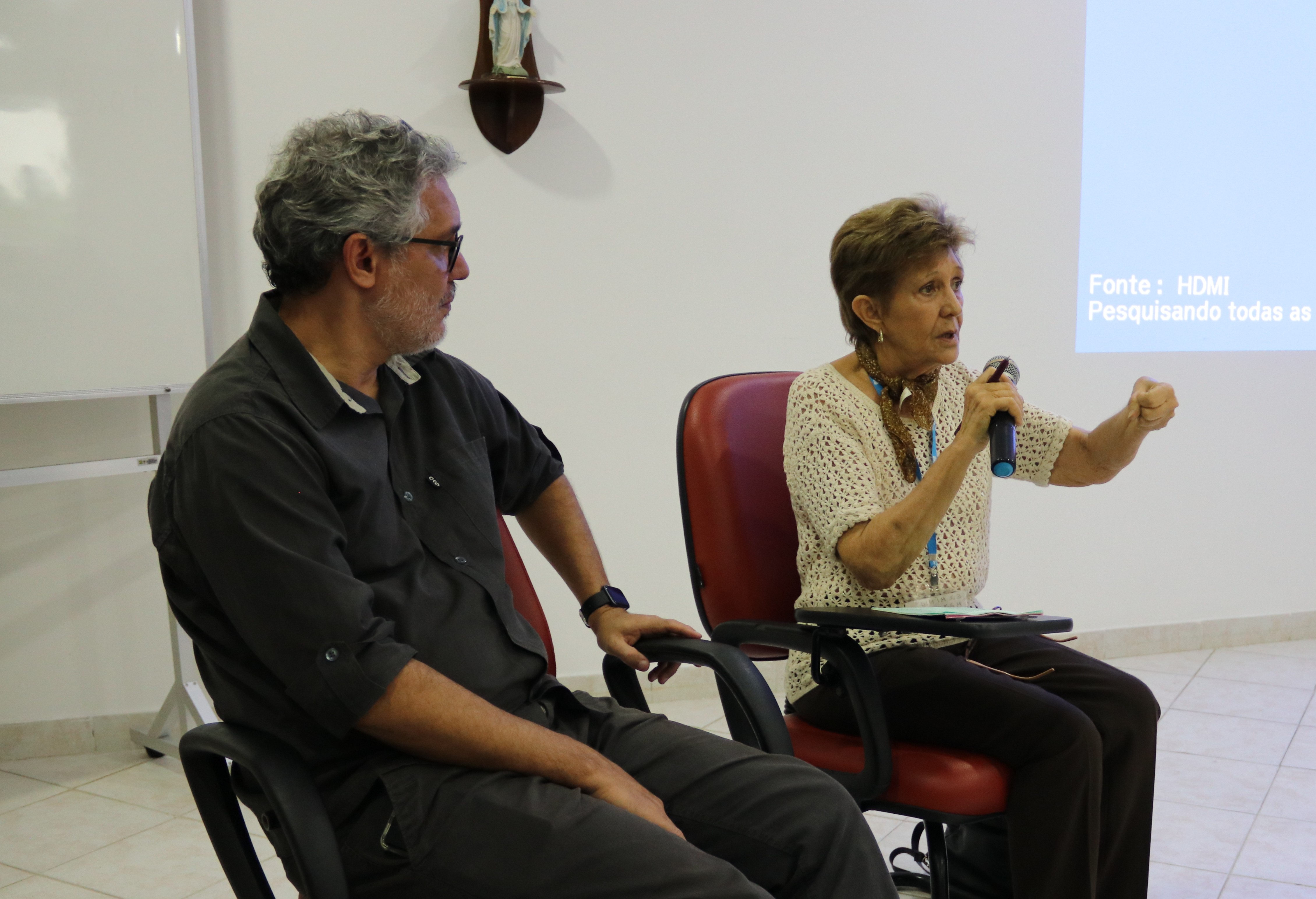 A urbanista, professora e pesquisadora, Ermínia Maricato e o arquiteto Daniel Mendes Mesquita de Sousa compartilharam reflexões importantes sobre o direito à moradia e à cidade. Foto: Juce Rocha/Cepast-CNBB.