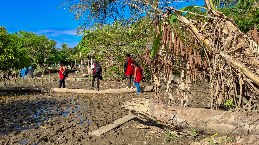 A Cáritas Brasileira, em parceria com movimentos e pastorais, ajuda famílias atingidas pelas cheias em Porto Velho (RO) e em Humaitá (AM). Foto: Acervo Cáritas Brasileira