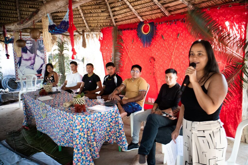 Durante o encontro, foram realizadas mesas de diálogo com temáticas como juventude e políticas públicas, consulta prévia, crise climática e COP30, dentre outros temas. Foto: Rodrigo Correia