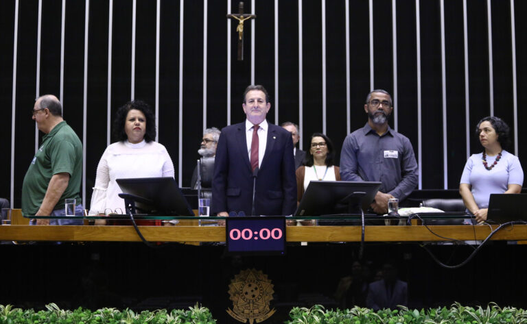 Plenário da Câmara dos Deputados, em Brasília/DF, recebeu a Sessão Solene de Homenagem aos 50 anos da CPT. Crédito: Vinícius Loures / Câmara dos Deputados