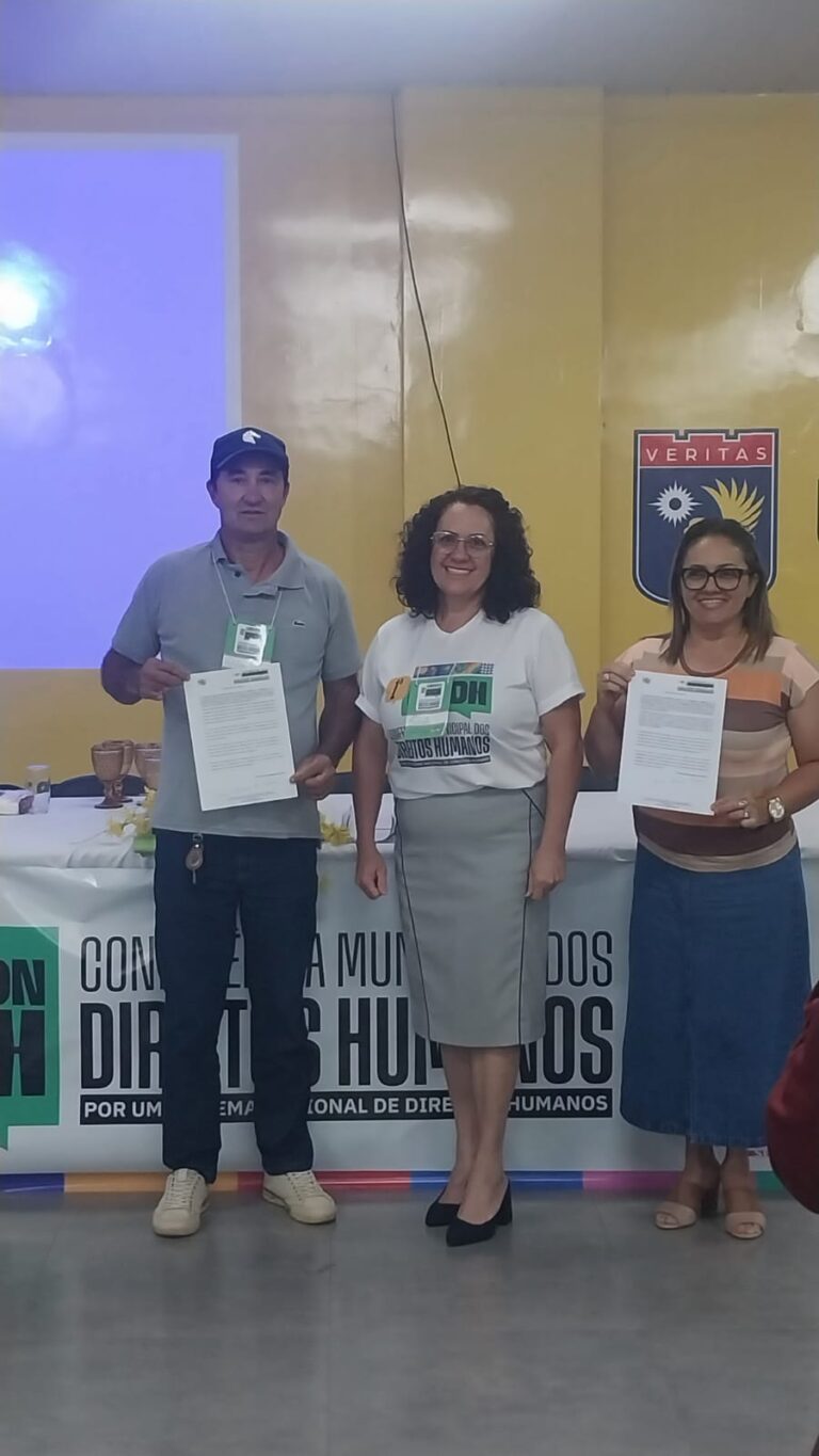 A homenagem aconteceu na última terça-feira (23), durante a 1ª Conferência Municipal dos Direitos Humanos de Vilhena. Foto: SEMCOM / Divulgação