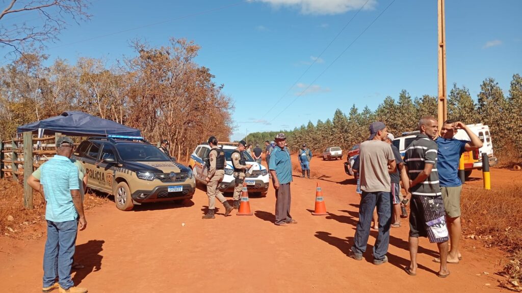 COMUNIDADE TRADICIONAL DE PESCADORES SOFRE DESPEJO EM MINAS GERAIS