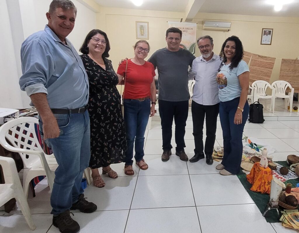 Membros da coordenação do curso, assessora prof Marilsa, superitendente do MDA e o diretor da Demca, Leador Machado. Foto: CPT Rondônia