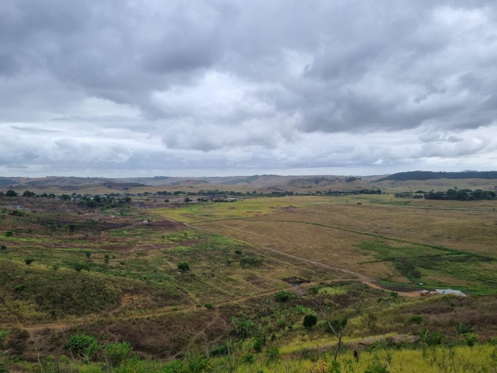Área de Bota Velha é situada até às margens da rodovia; enquanto a antiga Fazenda São Simeão encontra-se do lado oposto. Foto: Lara Tapety /CPT-AL
