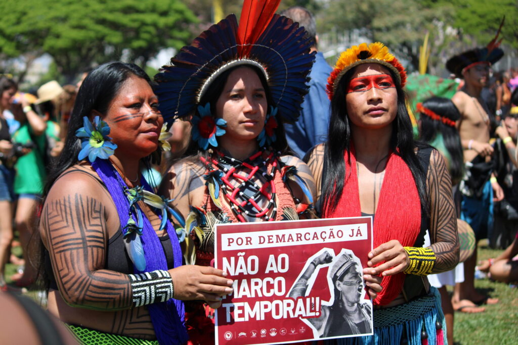 Aprovando a PEC do Marco Temporal, o Congresso atinge os povos indígenas, negando direitos originários e normalizando uma violência histórica. Foto: Ludmila Pereira