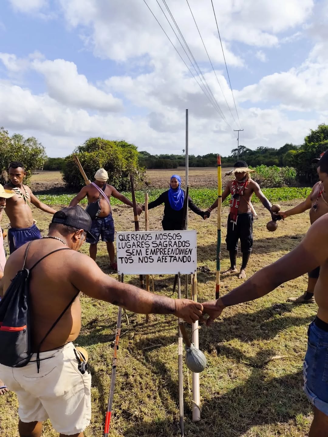 Lideranças do povo Akroá Gamella se mobilizam no local onde a empresa Equatorial Maranhão tenta avançar com a linha de transmissão Miranda/Três Marias sem consulta livre, prévia e informada, conforme determina a Convenção 169 da OIT. Foto: registro da comunidade