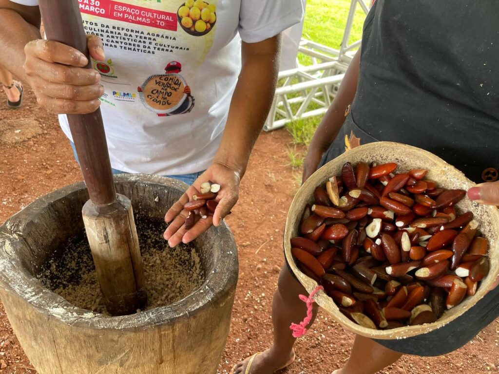 II FEIRA ESTADUAL DA REFORMA AGRÁRIA E AGRICULTURA FAMILIAR EM PALMAS: AGROECOLOGIA E CULTURA CAMPONESA OCUPAM O ESPAÇO CULTURAL