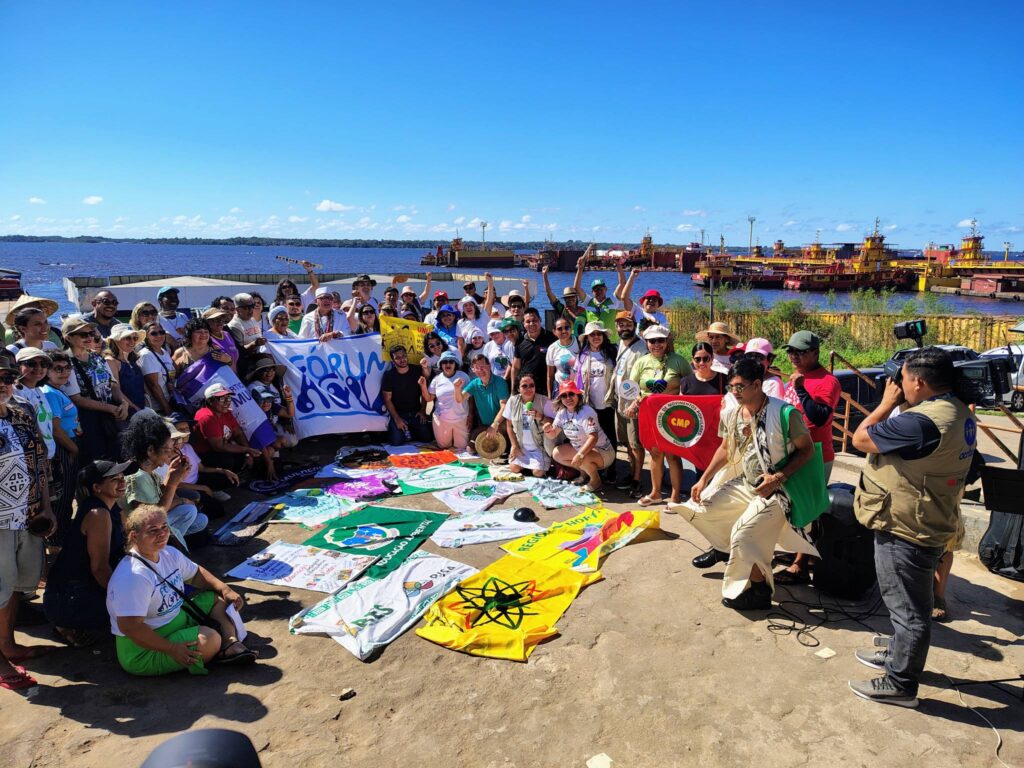 Após a mobilização no Encontro das Águas, a Romaria das Águas do Amazonas encerrou por volta do meio-dia. Foto: Fórum das Águas