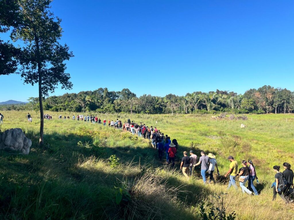 O momento mais simbólico do Ato foi a caminhada de memória que refez o mesmo percurso percorrido pelas vítimas do massacre no dia 24 de maio de 2017. Foto: CPT Xinguara/PA