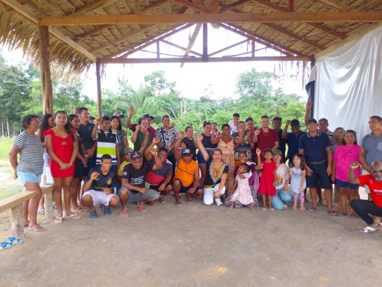 Comunidade Raio do Sol, em Rio Perto da Eva (AM), luta pelo seu reconhecimento enquanto quilombola, uma caminhada que vem a partir da auto-afirmação de sua ancestralidade afro-brasileira. Foto: CPT Amazonas