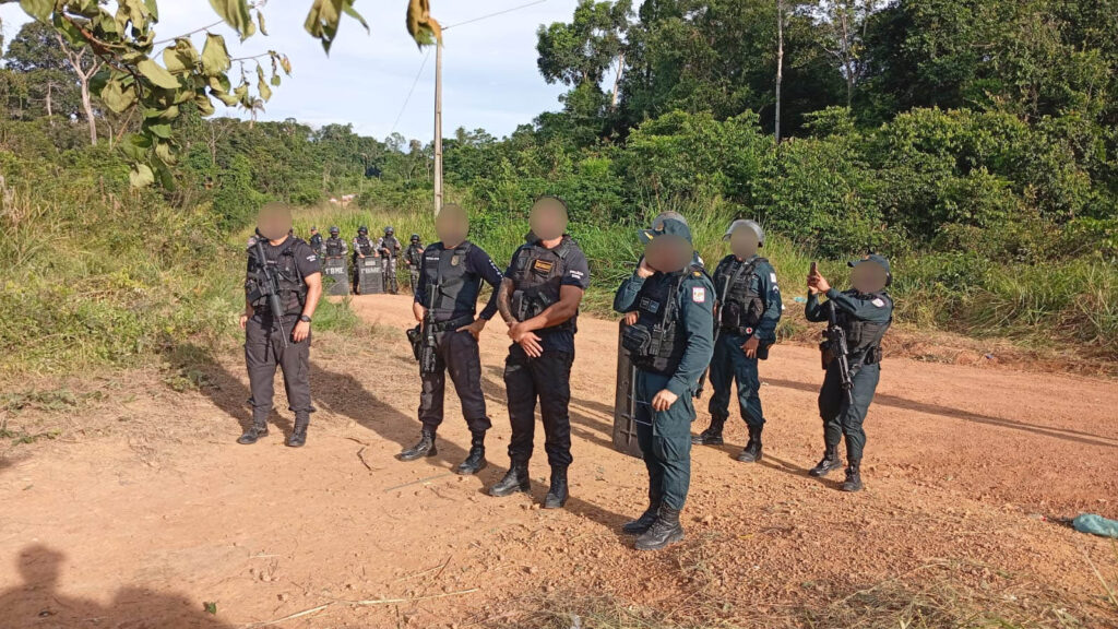 As entidades afirmam que Polícia Militar do Pará bloqueou a entrada da ocupação do futuro Assentamento Maria da Glória para que não entrasse água, alimentos e atendimento médico às famílias (Foto: Divulgação/MST-PA)