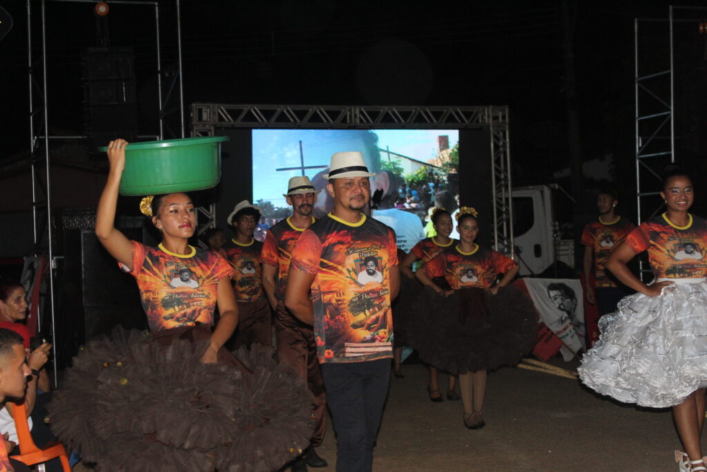 O ponto alto foi a empolgante coreografia apresentada por jovens de São Sebastião do Tocantins, paróquia do Padre Josimo: uma quadrilha de romper as cercas! Foto: CPT Araguaia-Tocantins